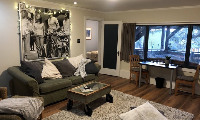 Kensington Apartamento | "Kensington Quarters -your own boutique retreat"