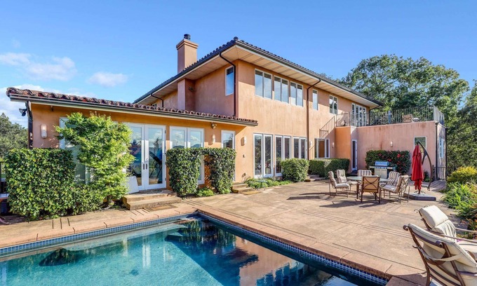 Greenbrae Casa | Kentfield / Ross / Greenbrae, Marin County Home