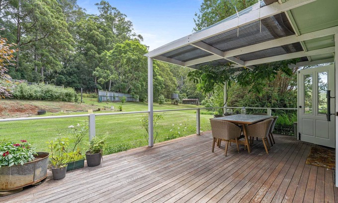Ravensbourne Casa | Luxury 3 Bedroom High Country Cottage close to Forest and Lakes