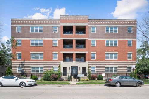 Woodlawn Casa | Kenwood Apartments, Downtown Hyde Park