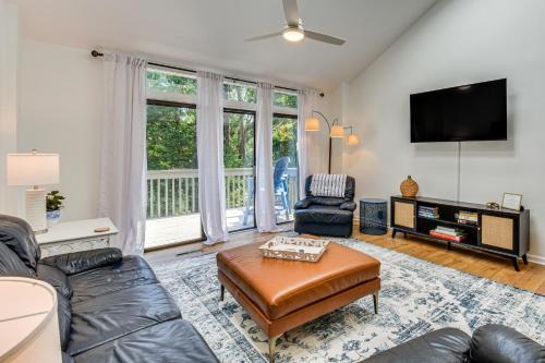 Salem Casa | Keowee Key Condo with Lake Access and Community Pools!