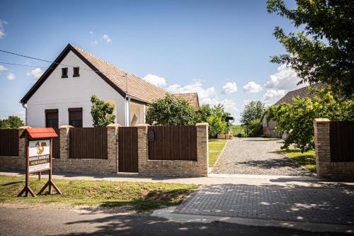 Nagyberki Apartamento | Kergemókus Vendégház