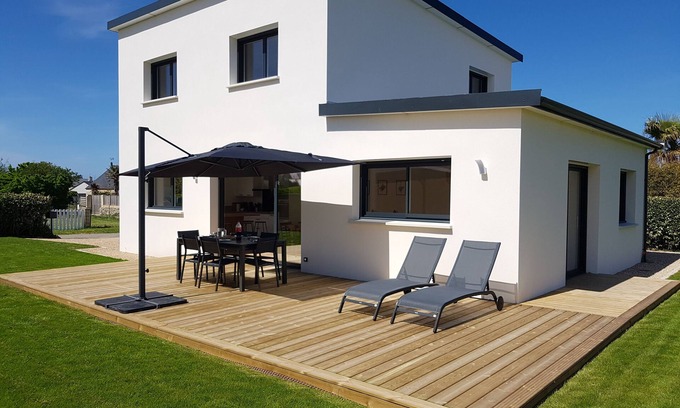 Ploudalmezeau Casa | Kerheol, bright house with garden and beach on foot