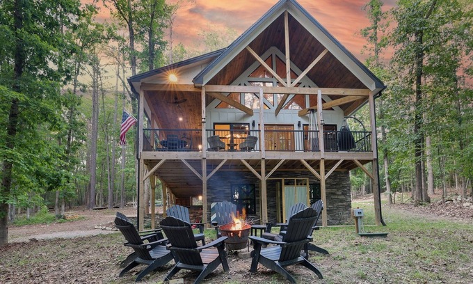 Manson Casa | Kerr Lake-Pvt Dock included-Beach area and Cove