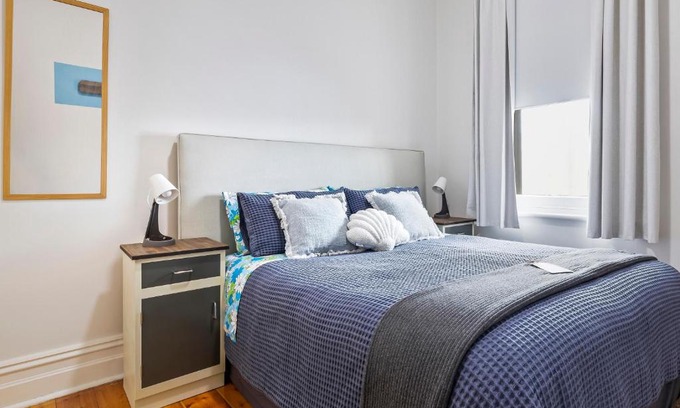 Henley Beach Casa | Kerrigan's on Seaview- one minute walk to beach - not beachfront