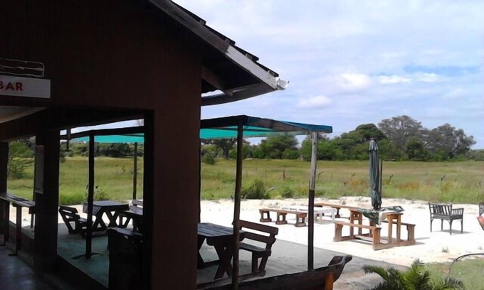 Maun Cabina | Kesmo Lodge