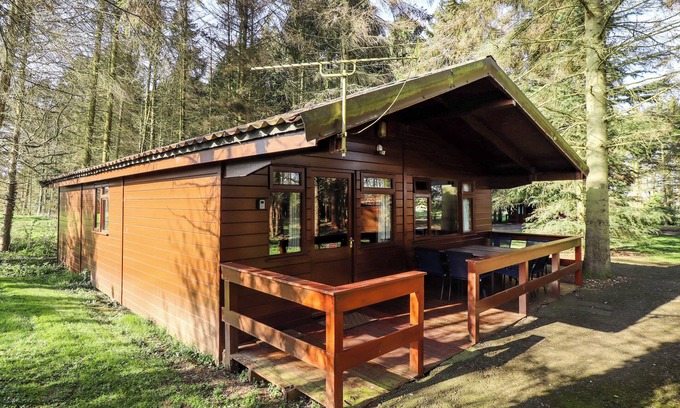 Alford Cabaña | KESTREL, pet friendly, country holiday cottage in Alford