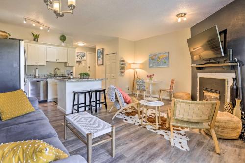 Summit Cove Apartamento | Keystone Condo with Patio and Mountain Views!