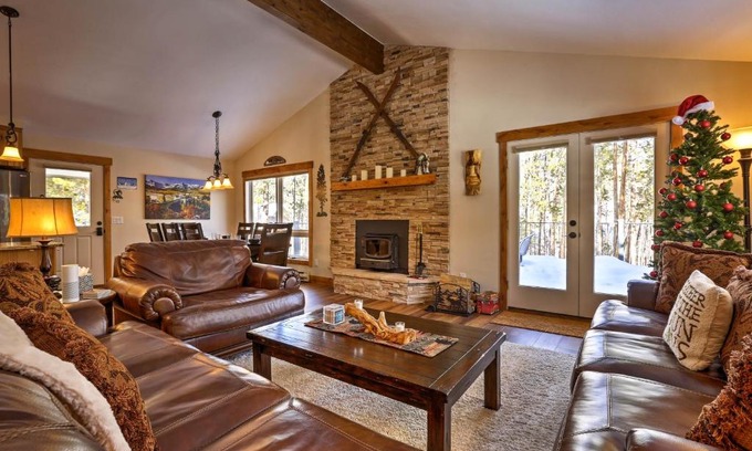 Keystone Casa | Keystone Home on Snake River with Hot Tub and Views!