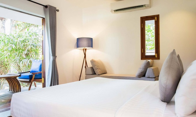 Kampot Hotel | Habitación con vistas al jardín