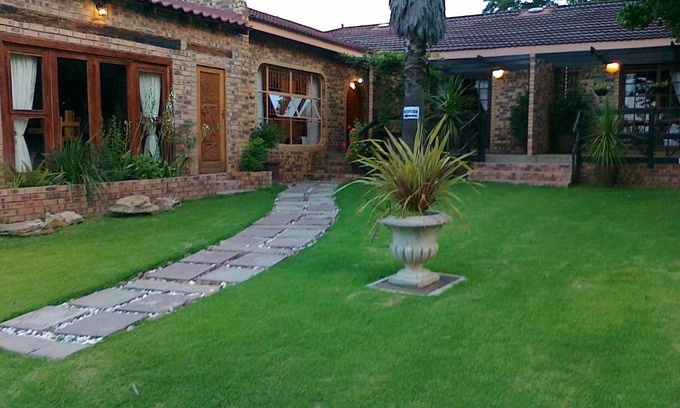 Ermelo Casa | Khokha Moya Guesthouse