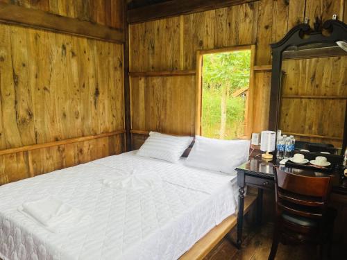 Chau Duc Cabina | Khu Nghỉ dưỡng Sinh thái Nhà Lụa Retreat