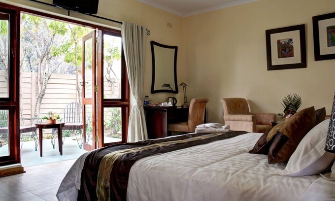 Harare East Cama Y Desayuno | Kia Ora Lodge