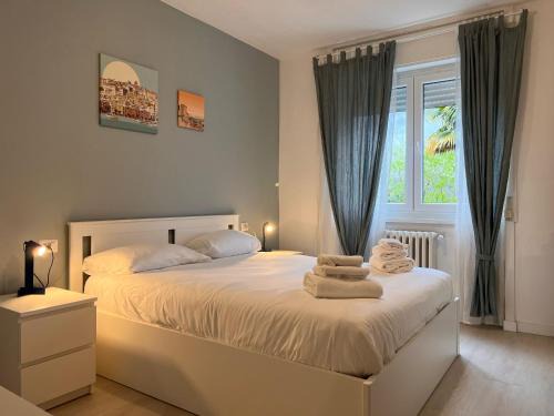 Luino Apartamento | Kibilù - Elegant apartment Lake View - Balcony & Parking