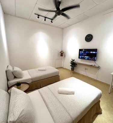 Kuala Berang Casa | KicauanStudio#1 at Kuala Berang for 2Pax - Free Netflix & Wifi