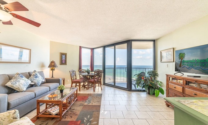 Panama City Beach Condominio | Kick Back & Relax @ Coastal Escape-New Listing! 9th Floor-West Tower!