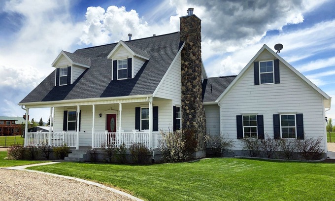 Dingle Casa | A LOS NIÑOS les ENCANTA ESTA CASA: 10 millas de Bear Lake North Beach; diversión por dentro / por fuera!