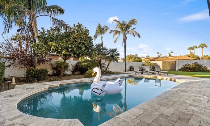 Paradise Valley Village Cabaña | Kierland Charm - Heated Pool - In North Scottsdale