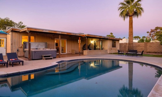 Raskin Estates Casa | Kierland Jewel | Pool+Spa+Game Room+Putt+Fire Pit!
