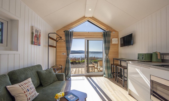 West Laroch Cabina | Kilkerran Bothy - a bothy that sleeps 2 guests in 1 bedroom