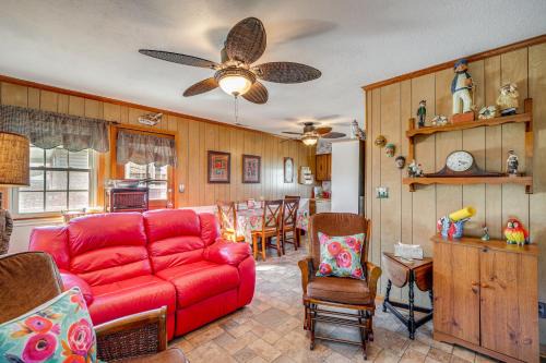 Kill Devil Hills Casa | Kill Devil Hills Vacation Rental, Walk to Beach!