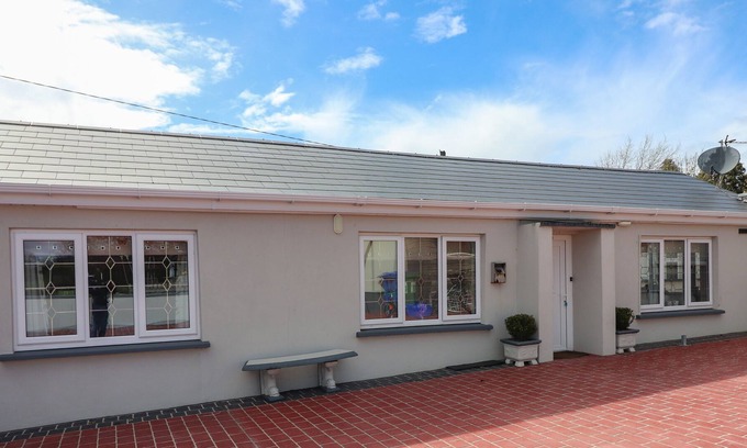 Belmont Casa | KILLYGALLY COTTAGE, family friendly in Belmont, Co Offaly
