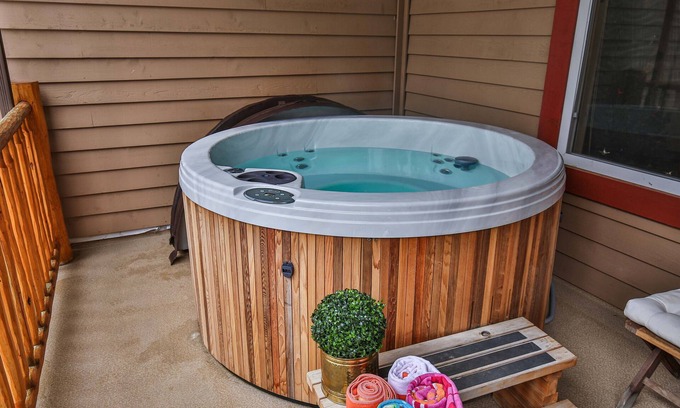 East Kootenay Condominio | Kimberley Ski Hill Golf Condo Private Hot Tub Comfortable