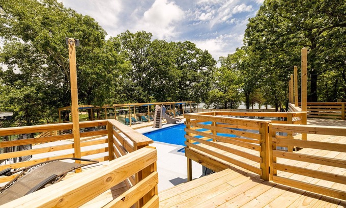 Kimberling City Hotel | Kimberling Cove C5