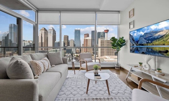 Beltline Apartamento | King Bed | DT Views | UG Park | Walk to Saddledome