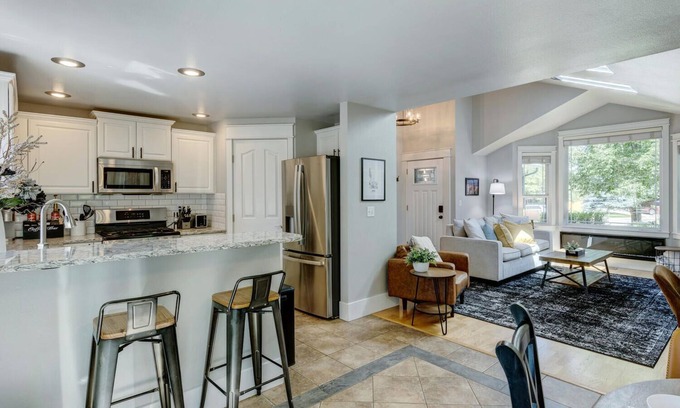 Southeast Boise Casa | King Bed, Hot Tub, Near Downtown And Micronn