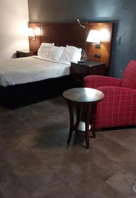 Jackson Apartamento | King Bed Hotel Room 210