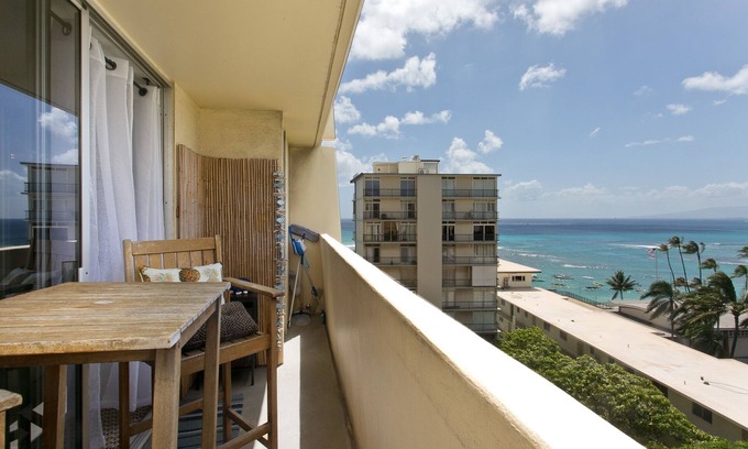 Diamond Head - Kapahulu - St. Louis Apartamento | King Bed - Private Lanai, Estudio con vista al Océano Pacífico con cocina completa