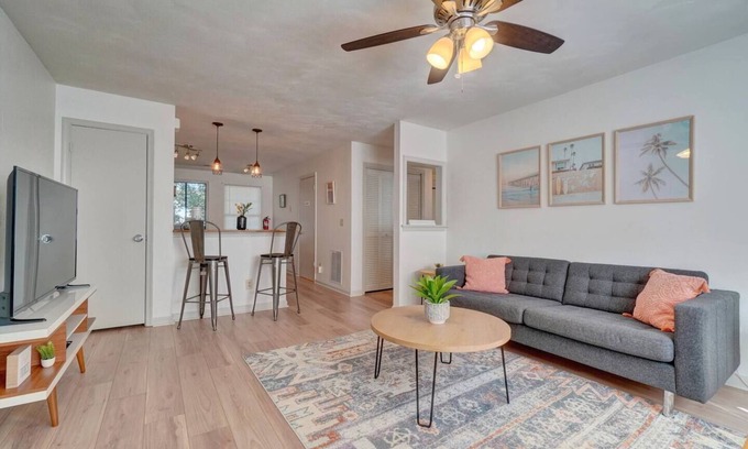 East Ocean View Apartamento | King Bed WIFI - Work Space - Quiet - EZ parking