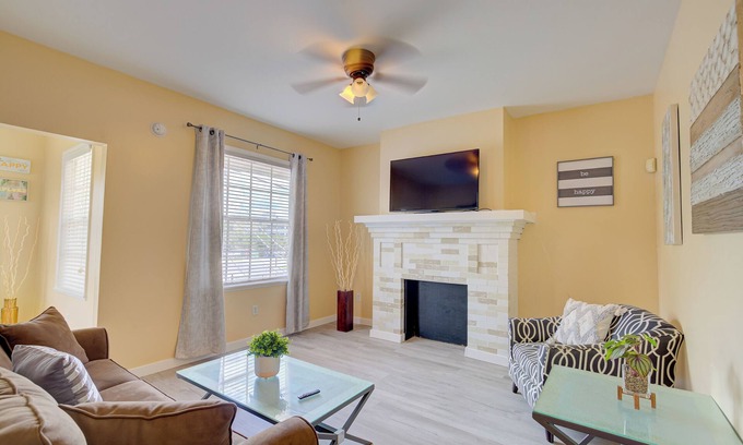 Hyde Park Apartamento | King Bed with Office, Close to TGH & UT in South Tampa, Hyde Park