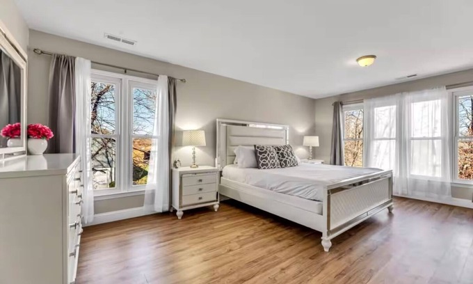 Kernersville Casa | King Beds Pet-Friendly Large Yard