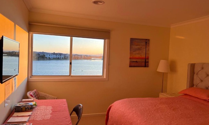 Sanctuary Lakes Casa | King House