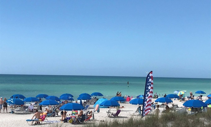 Englewood Apartamento | Manasota Key Studio! Acceso a la playa privada! A poca distancia de todo!