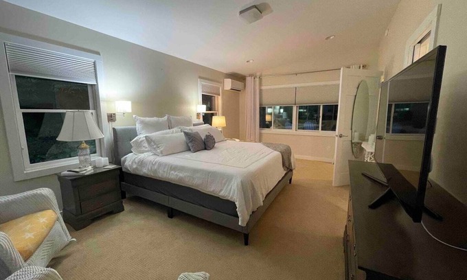 Highlands Apartamento | King Suite in Highlands Close to town