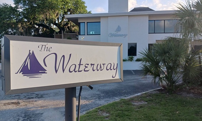 Wilmington Condominio | King Suite w/ Water Views and Pool! Minnow Suite