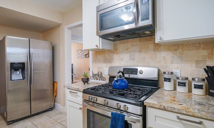 Riverside Terrace Casa | King Tempur Pedic 2/2 Resort Style |Med Center
