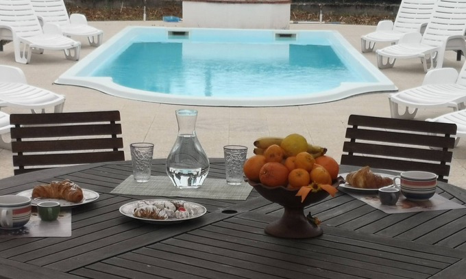 Partinico Villa | Piso de la casa de vacaciones del King Oasis para unas vacaciones relajantes cómodamente teniendo todo