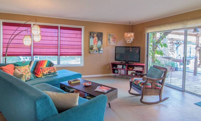 Bay Area Casa | CASA CALYPSO - Casa del artista única en un gran vecindario