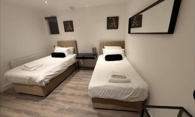 Reading City Centre Apartamento | Kings Lodge By Nivaas 1 : Two-Bedroom Deluxe Apartment