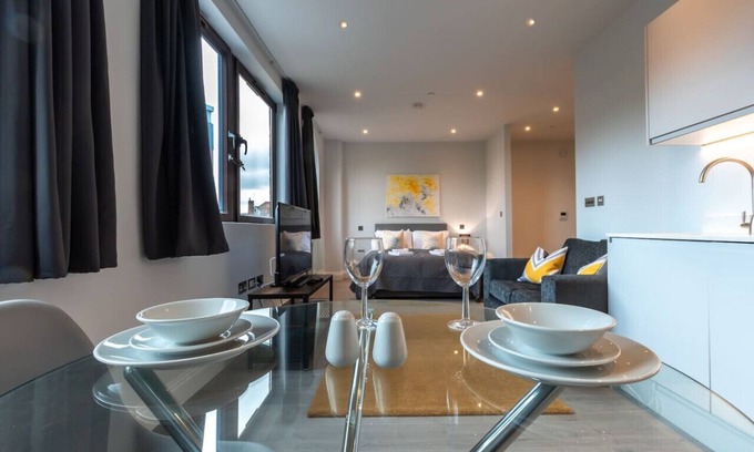Staines Apartamento | Kingsbridge House Apartment Nine