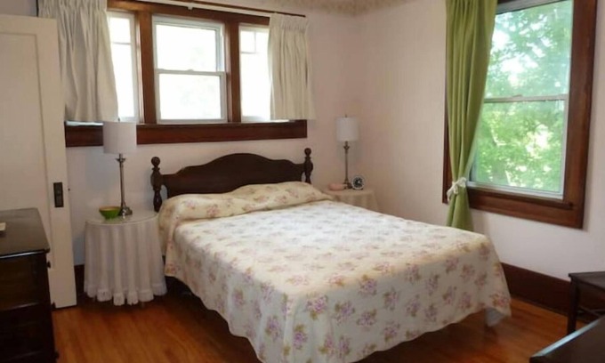 Ashfield-Colborne-Wawanosh Casa | Kingsbridge in the Country, near Lake Huron