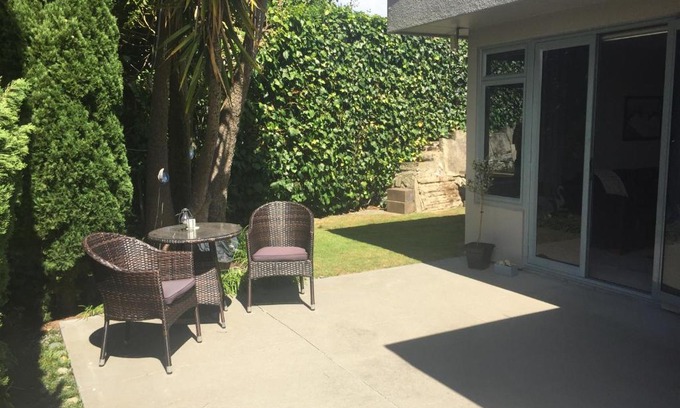 Leamington Casa | Kingsley Quarters