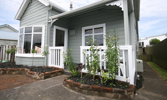 New Plymouth Casa | KINGWELL COTTAGE - NEW PLYMOUTH HOLIDAY HOME in New Plymouth