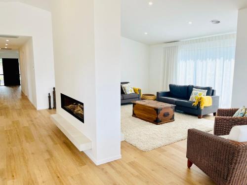 Kinloch Casa | Kinloch Lake View