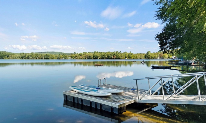 Jefferson Cabaña | Kinney Cabin: 5-Bedroom Lakefront Home