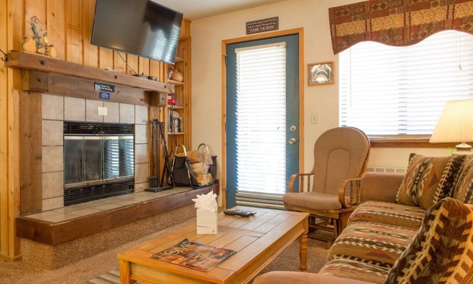 Kirkwood Condominio | Kirkwood Meadows: Hot Tub! Ascensores 5 minutos andando! Los prados.